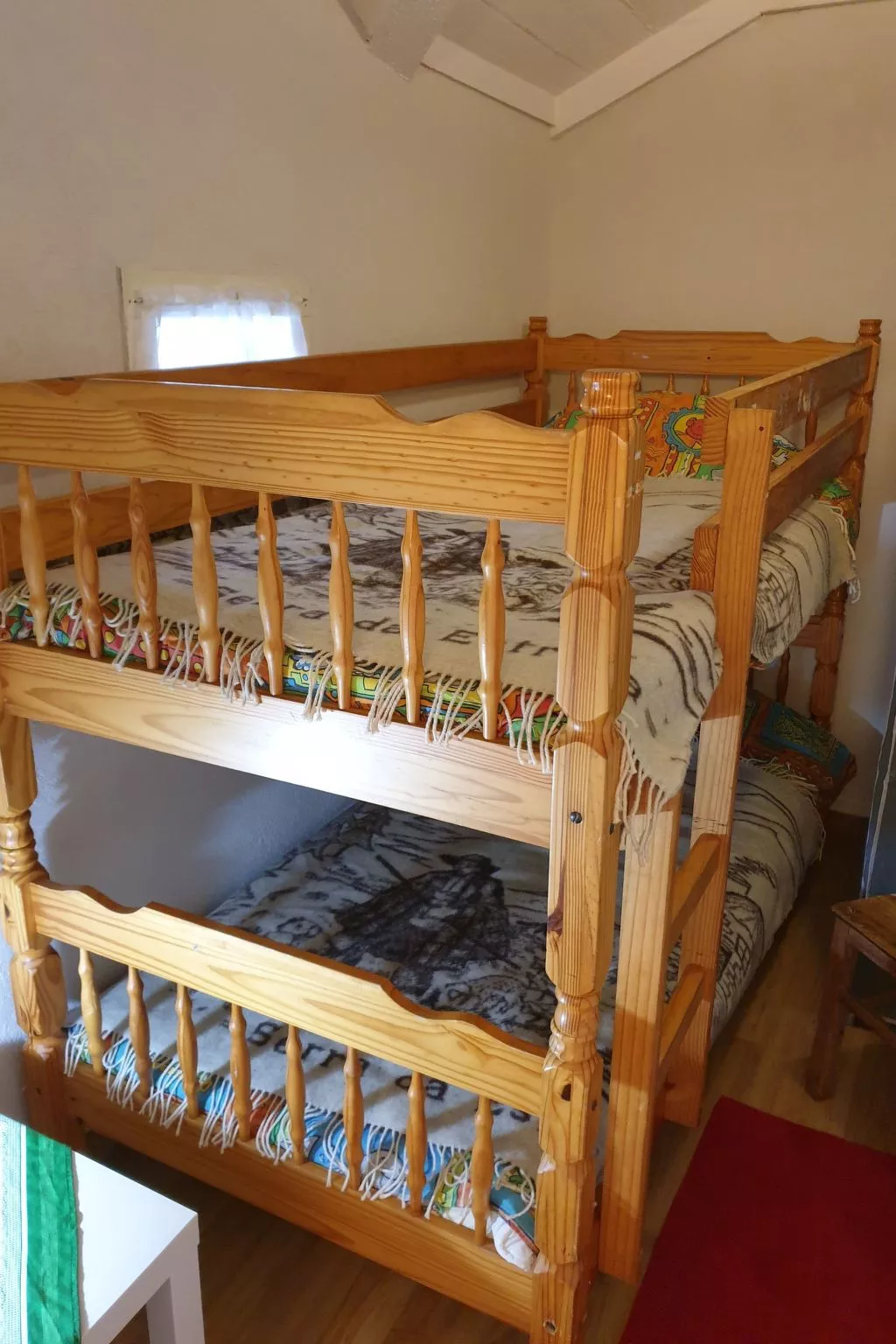 "Haus der Schwäne" - Geopark Serra da Estrela-Image-tags.info