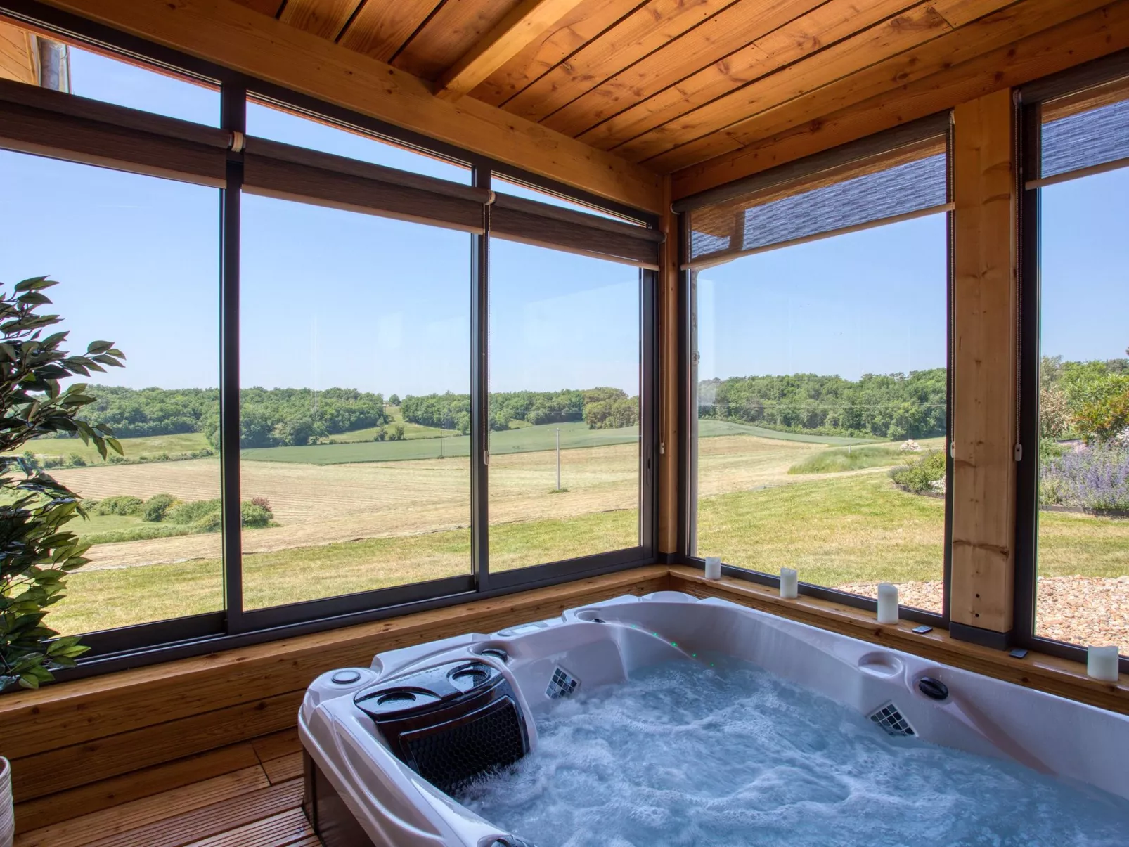 L'Orée du Bois-Buiten