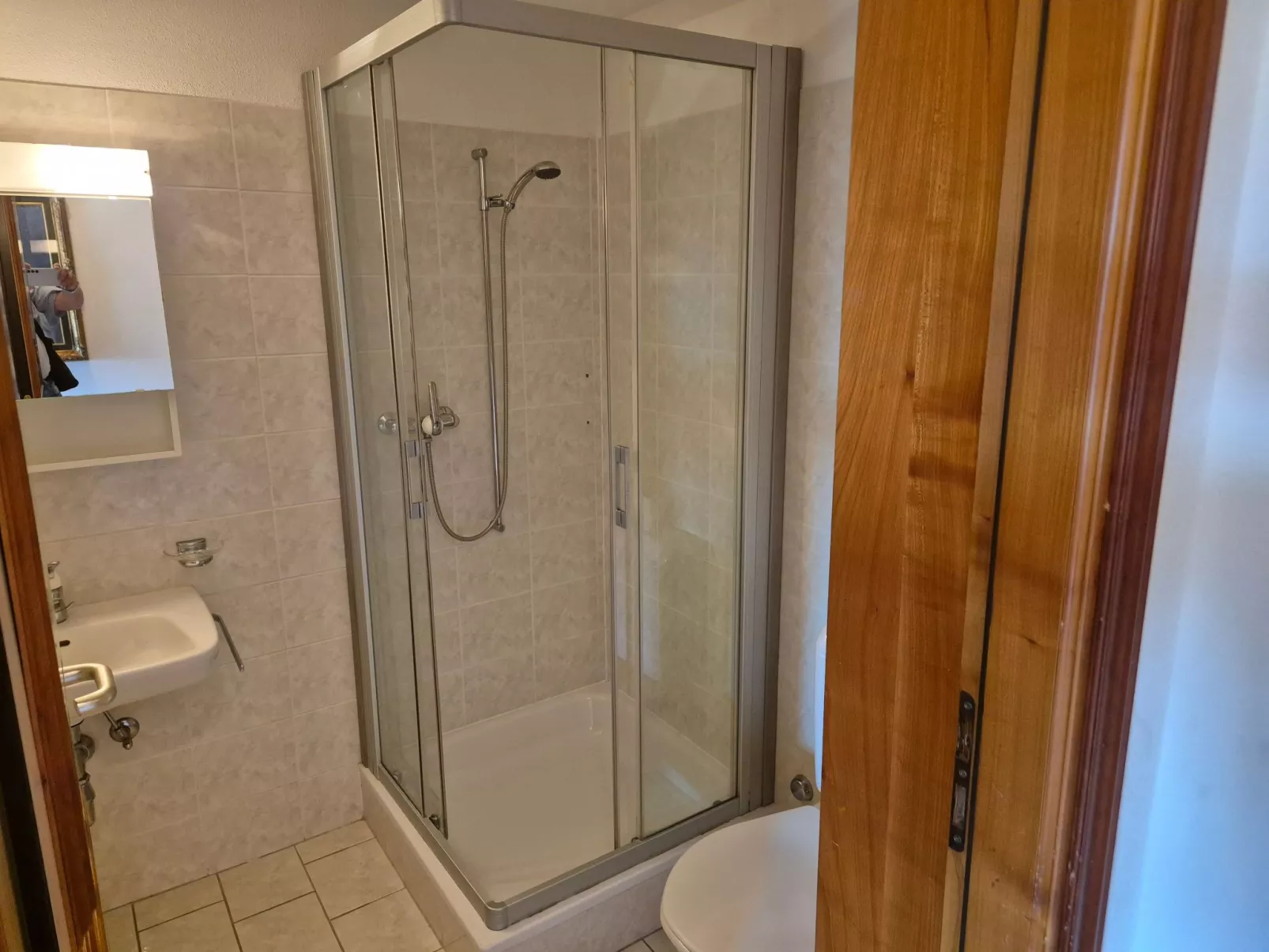 Executive mit 6 Schlafzimmern und 2 Bädern-Binnen