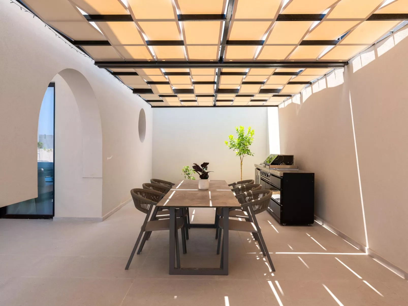 Trapezia Luxury Living - Diamond-Buiten