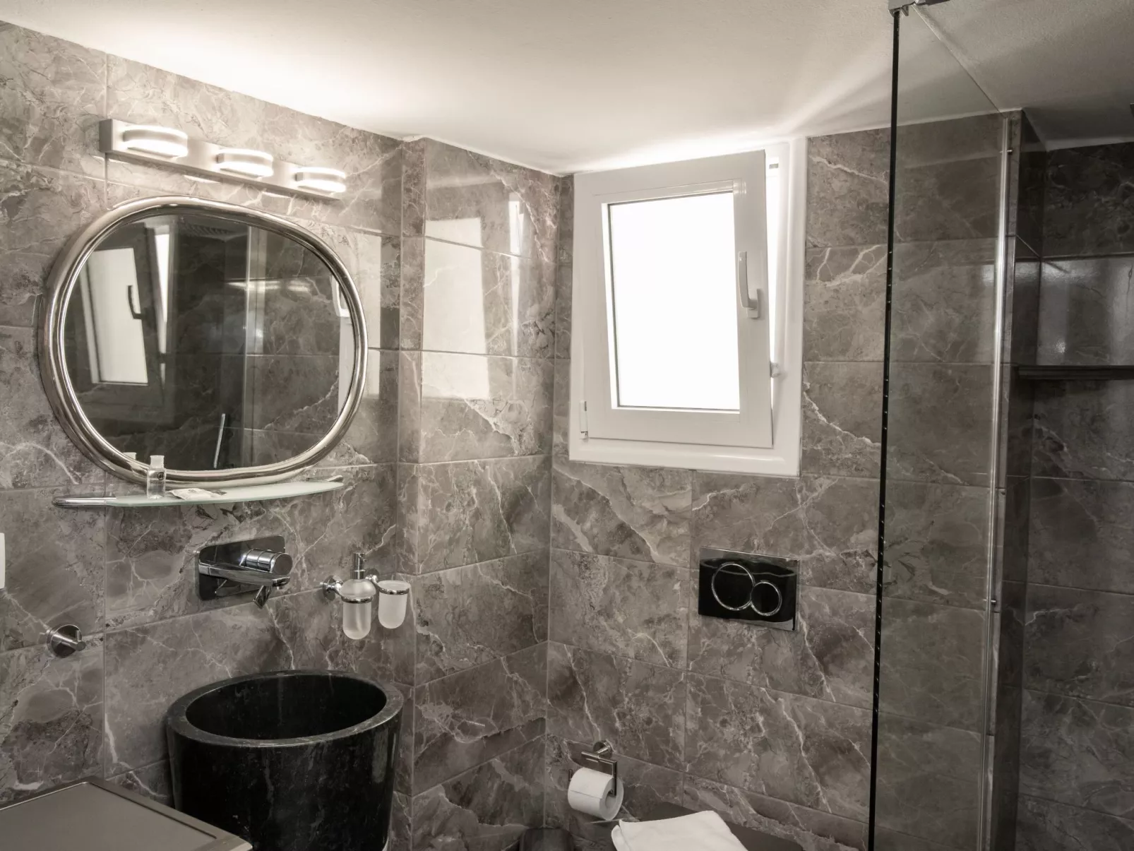 Athen von unserem Haus aus, wenige Schritte von der Akropolis entfernt-Binnen