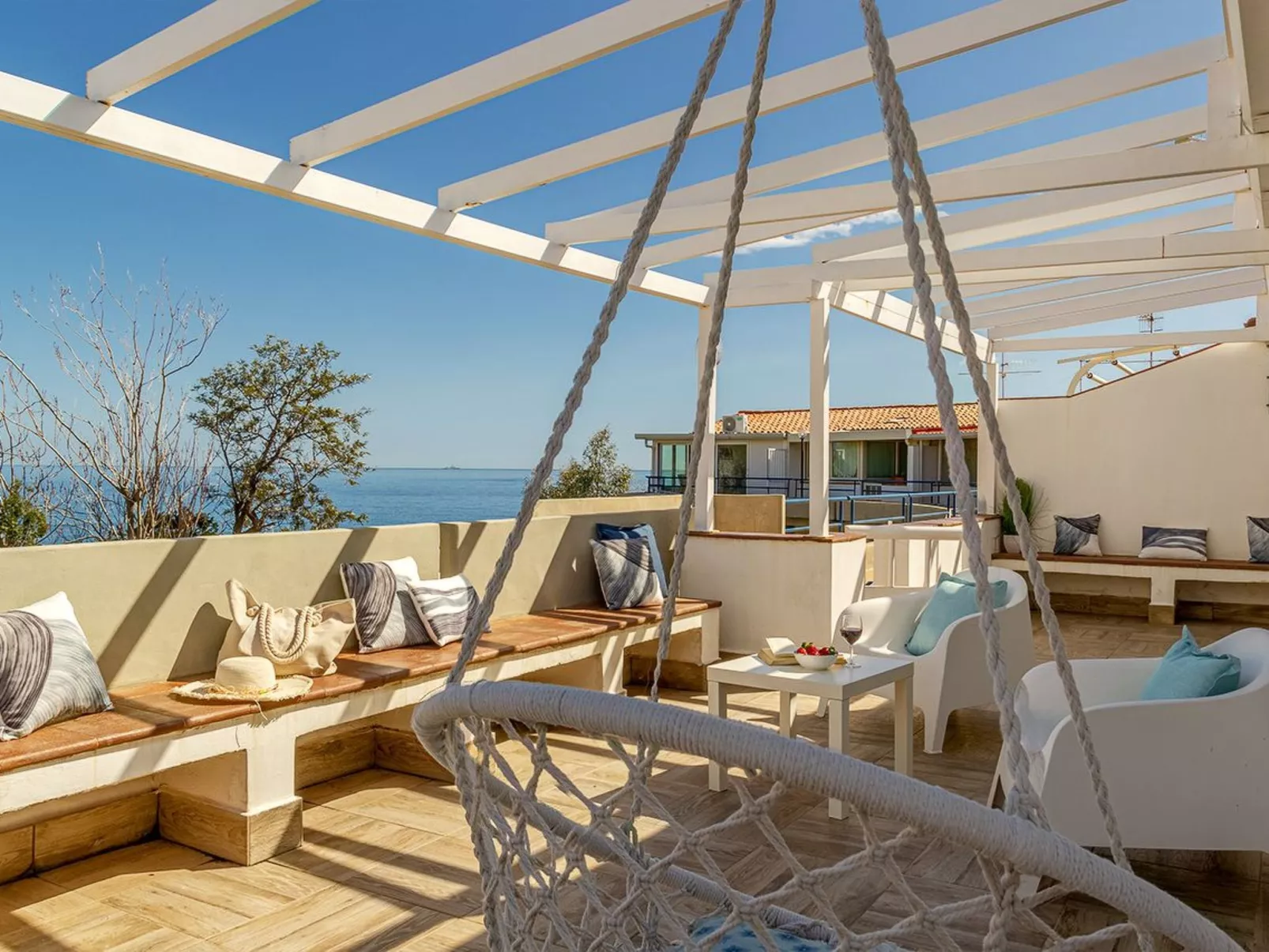 Naxos Loft Ferienwohnung mit Terrasse