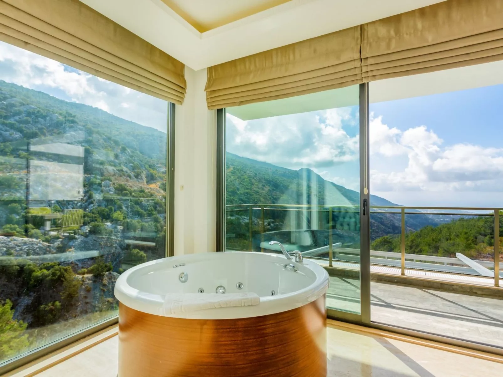 Villa Infinty Wild für 2 Personen und 2 Kinder-Buiten