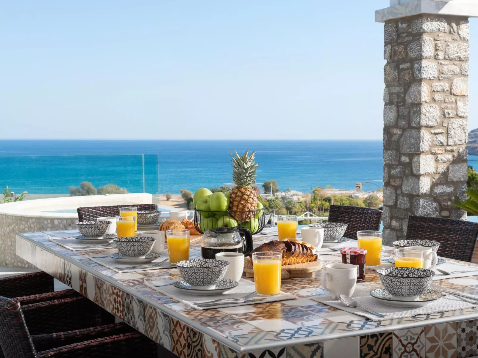 Moderne Luxusvilla-Buiten