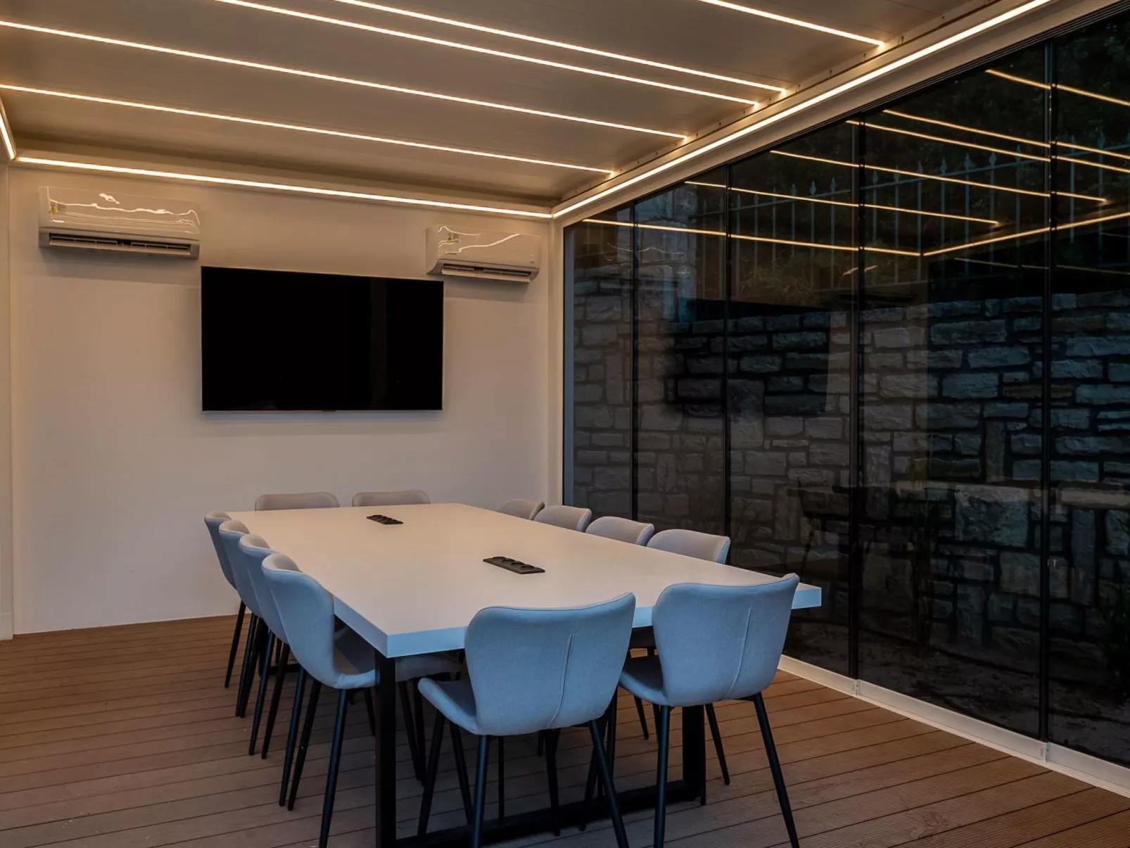 Neue Familienvillen mit 2 privaten Pools, Spielzimmer-Buiten