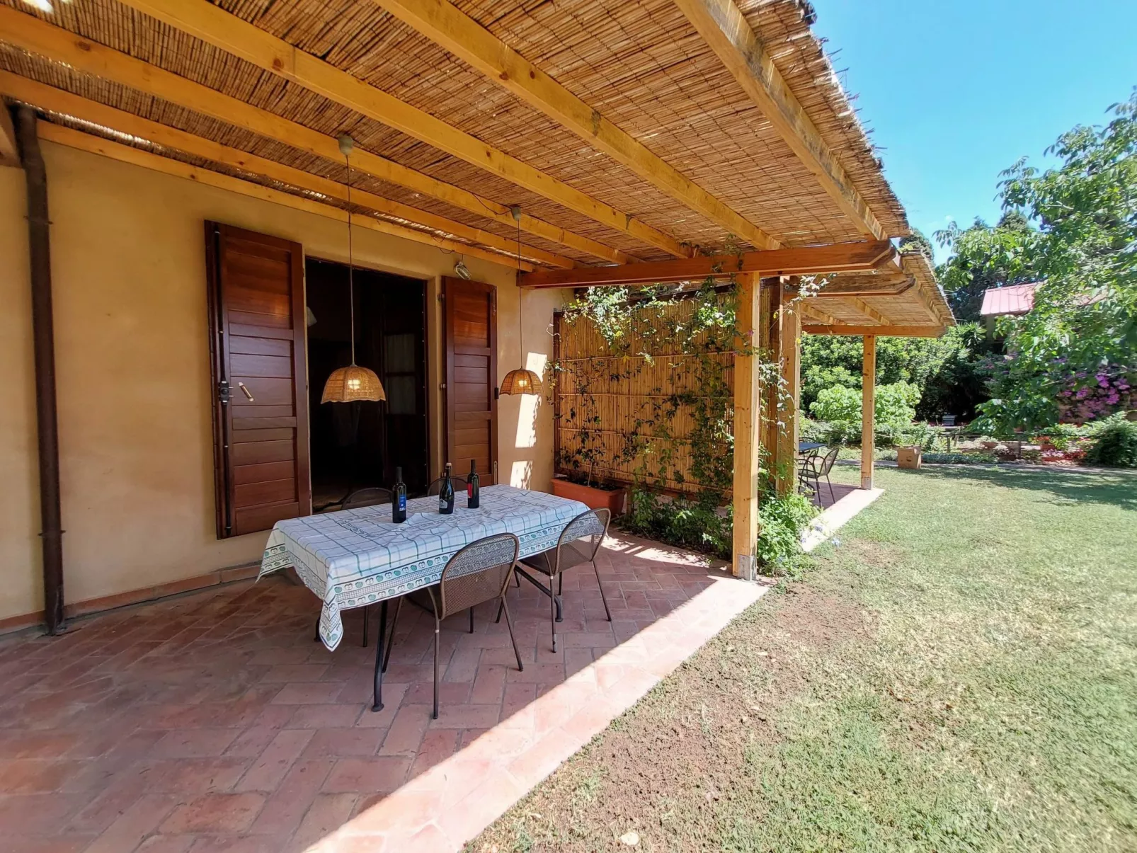 Melo Peperosa' Wohnung mit Terrasse-Buiten