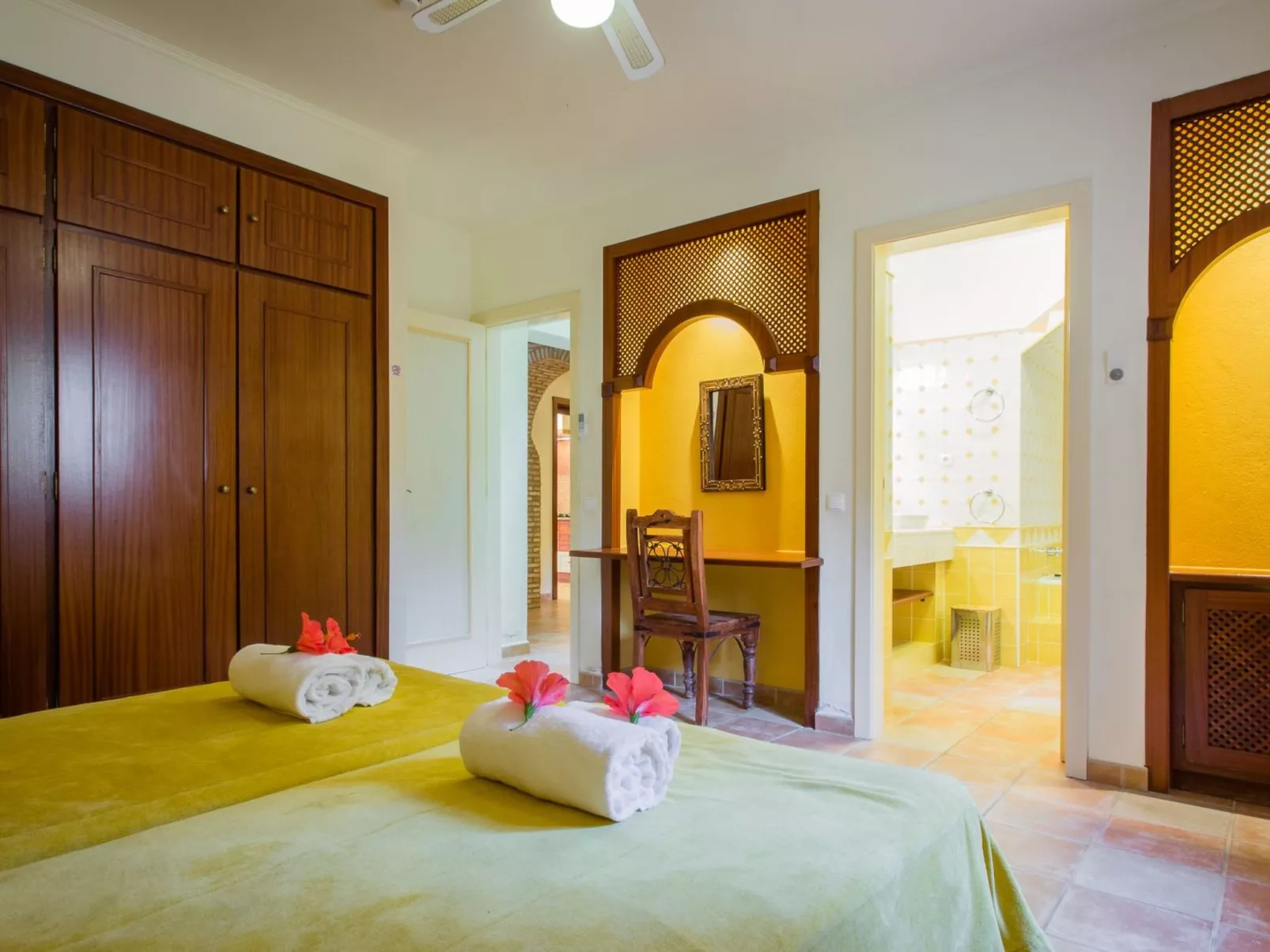 Ferienvilla "Mouraria" mit Blick auf das Wasser-Image-tags.info