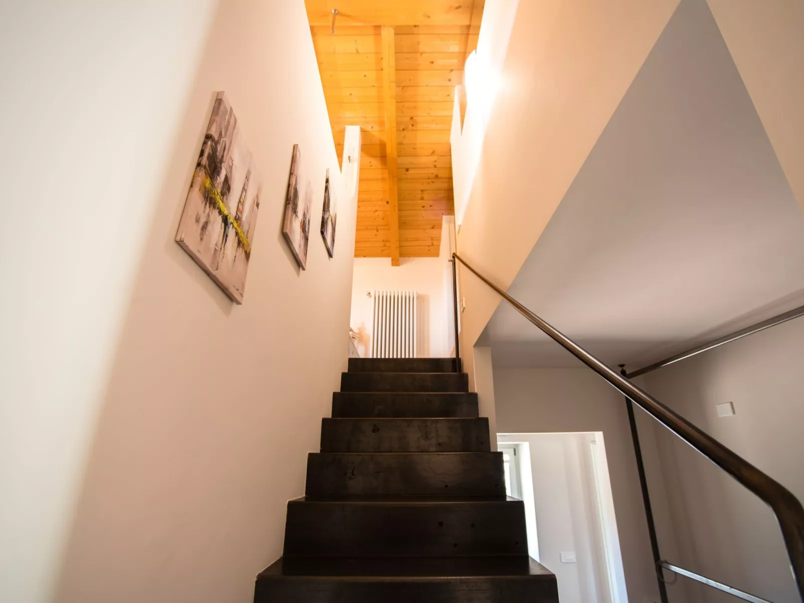 Anwesen mit Garten, Grill und Terrasse-Binnen