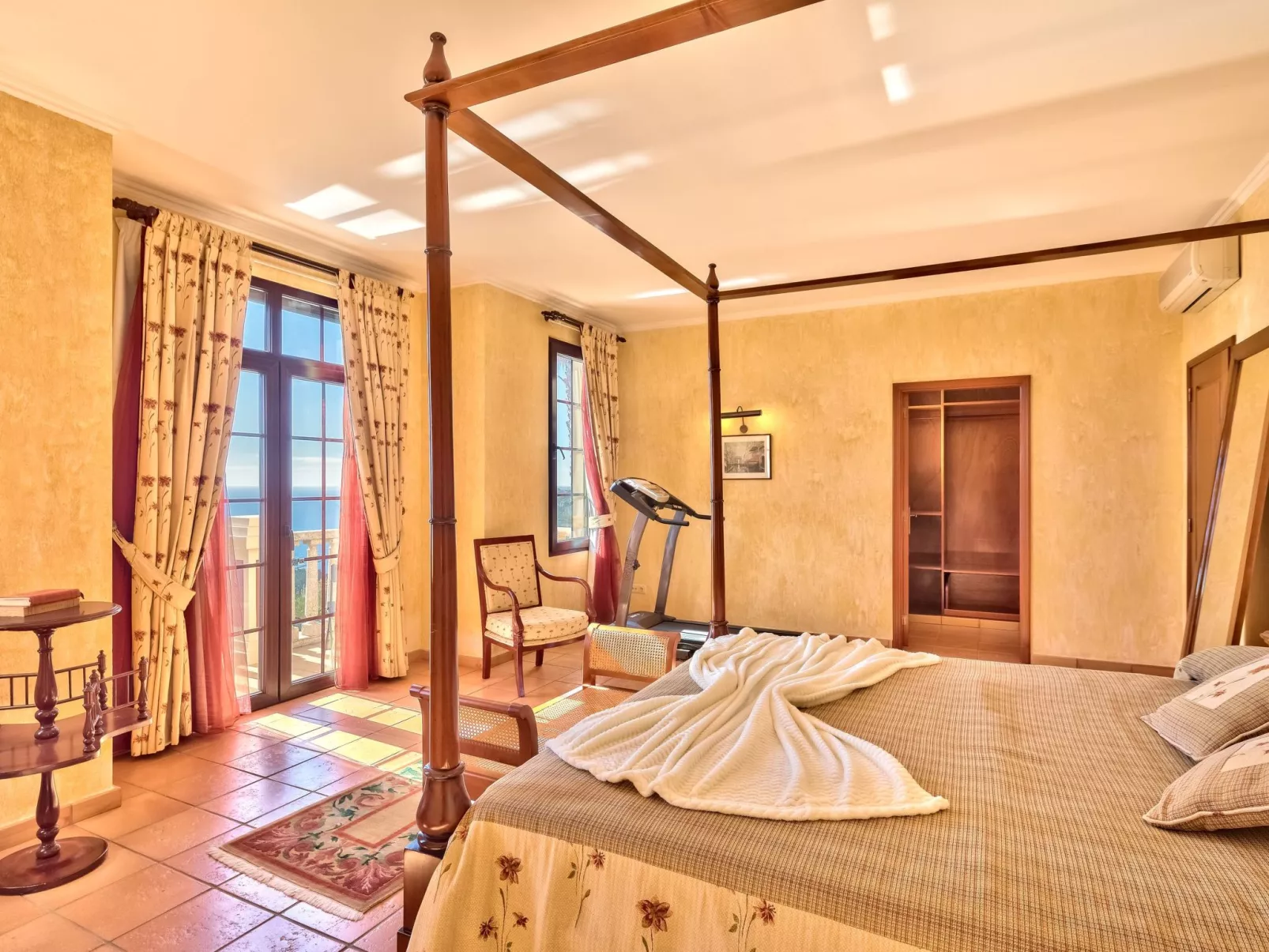 Königliche Villa Amores-Binnen