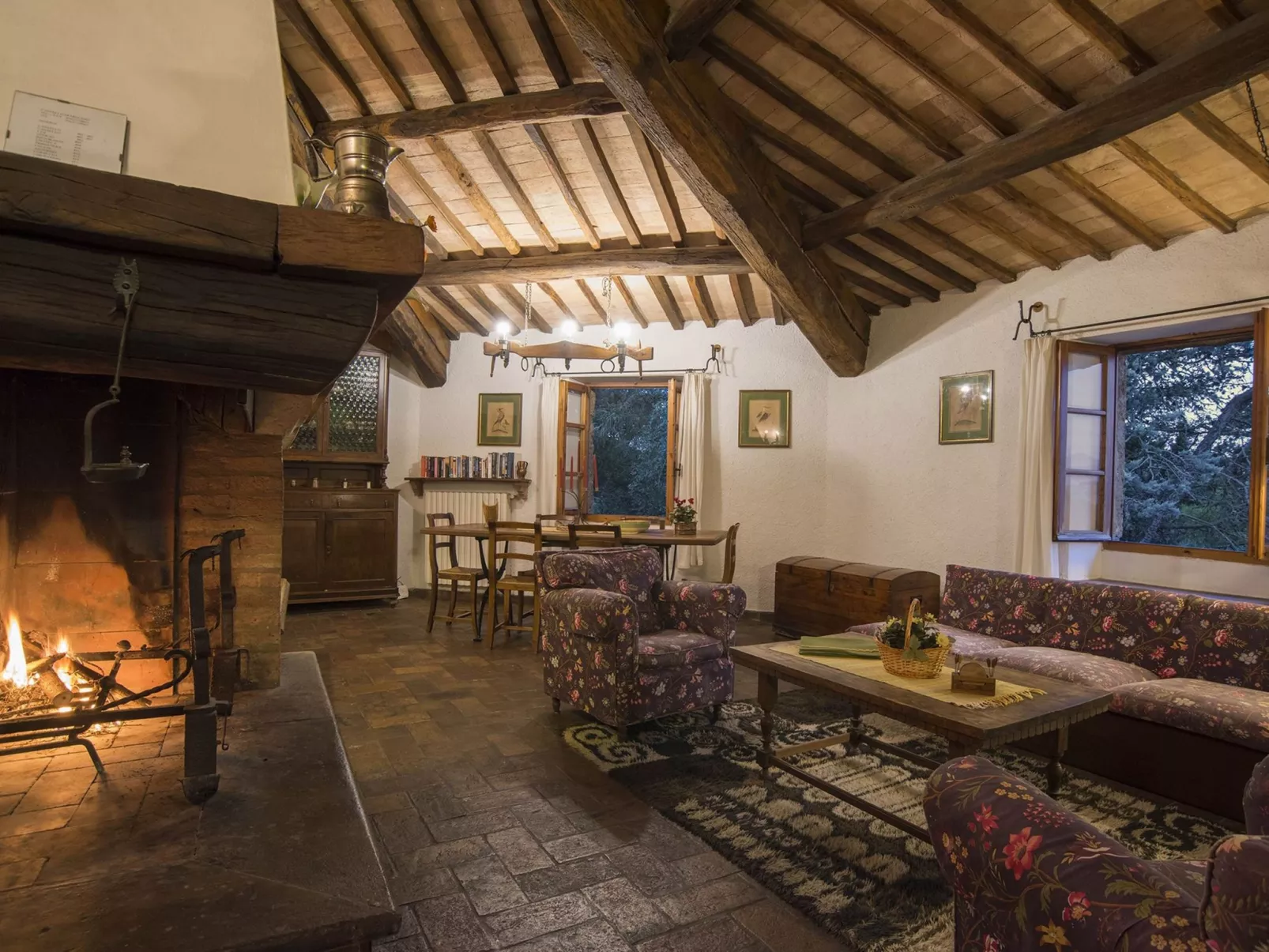 Altertümliche Pracht, Unterkunft mit Schwimmbad in einem Schloss-Binnen