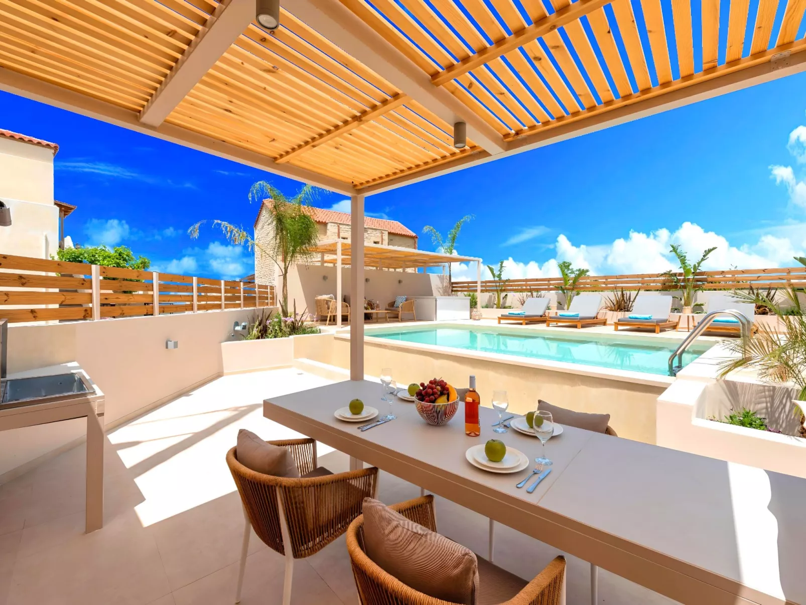 Hidden Gem Villa Pool und Jaccuzzi-Buiten