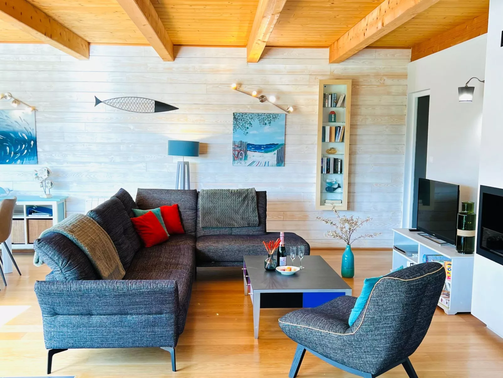 Große Villa am Meer mit privatem Spa Bereich-Image-tags.info