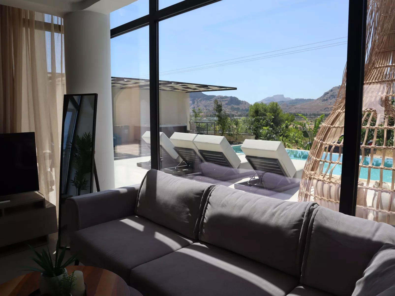 Trapezia Luxury Living -Zitrin-Image-tags.info