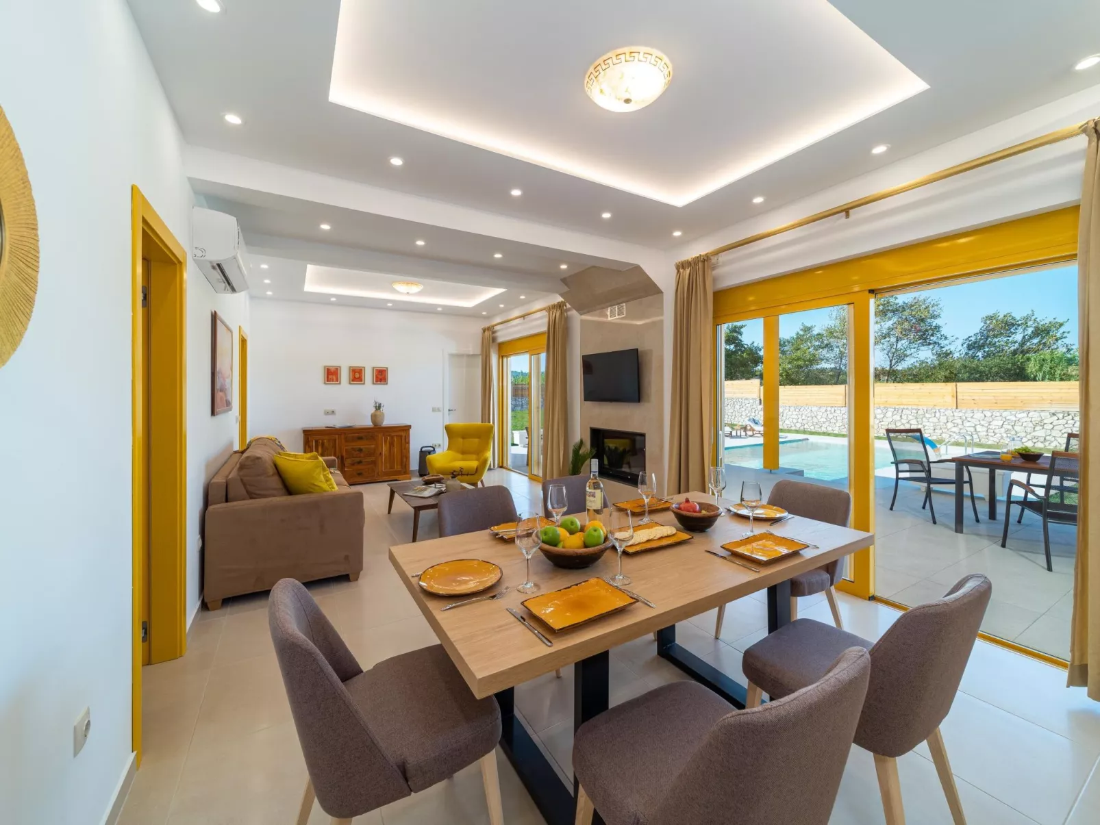 Schöne Ferienvilla Ilios-Buiten