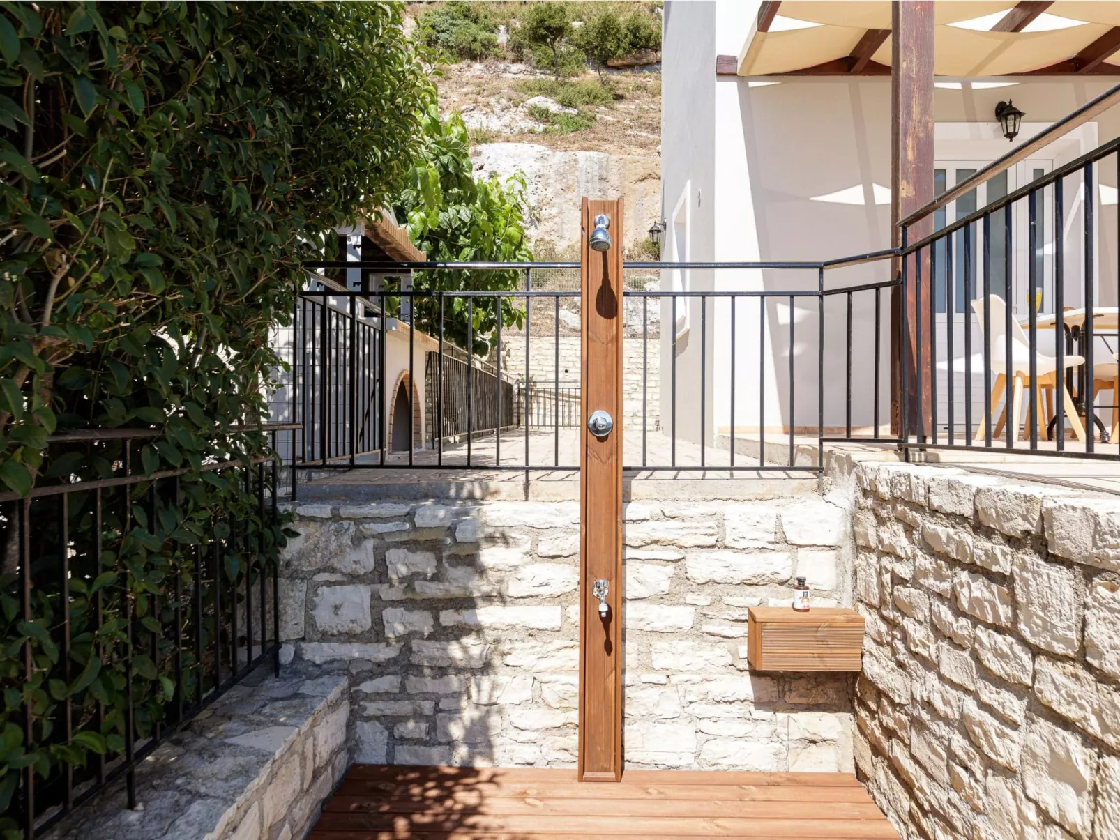 Familienvilla mit Pool, Garten, Spielplatz und BBQ-Image-tags.info