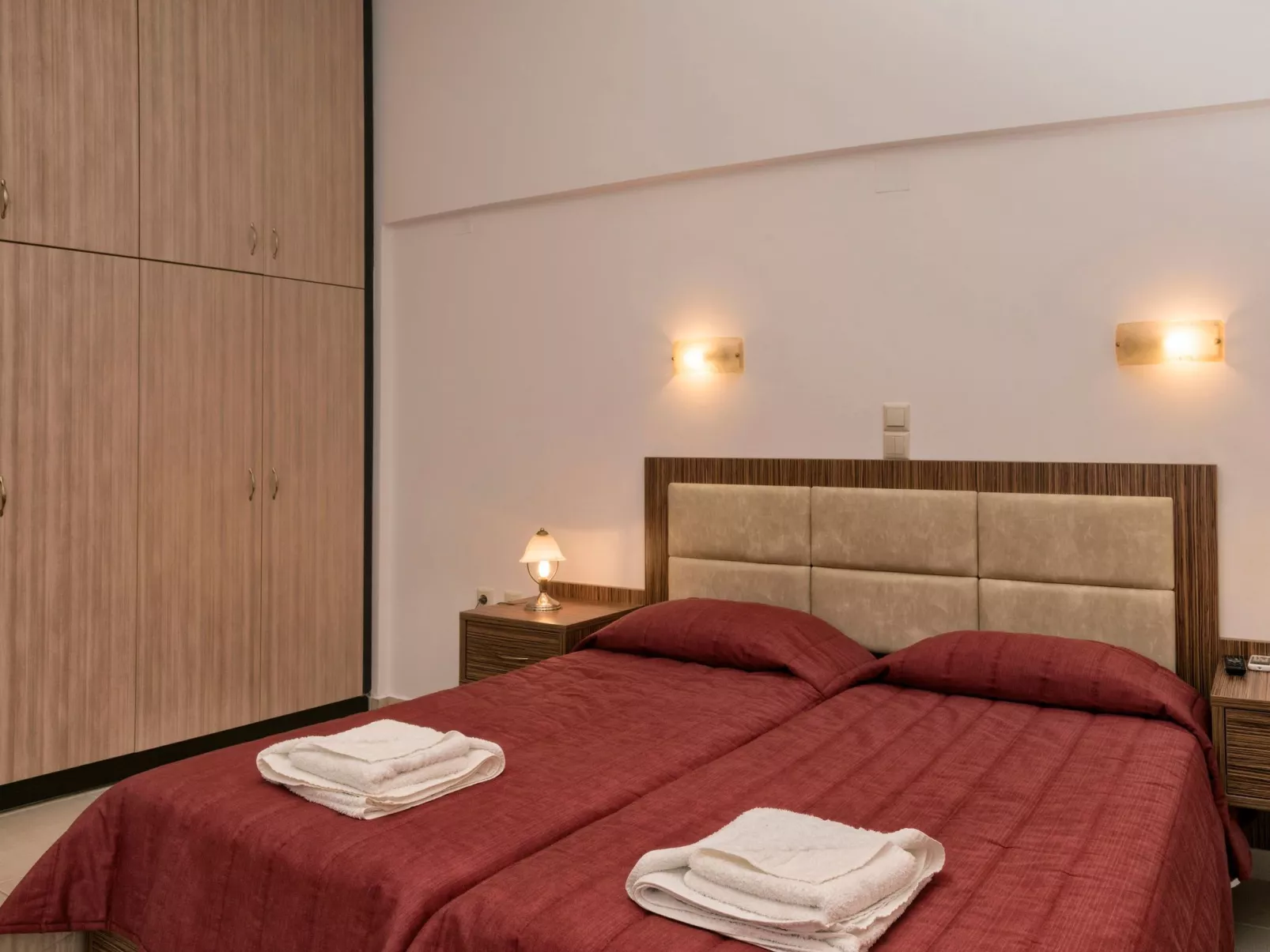 Familienvilla mit privatem Pool, Spielplatz und BBQ-Image-tags.info