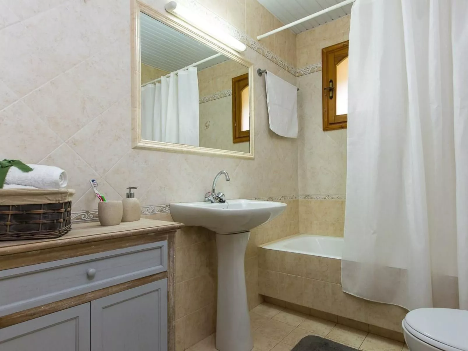 Großes Ferienhaus in Arkadi mit Großer Terrasse-Image-tags.info