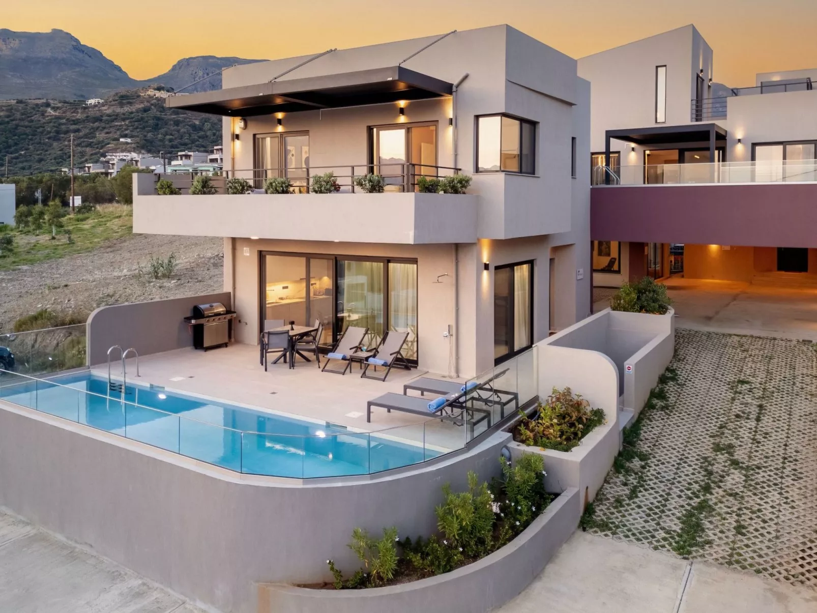 Neue Villa Anemoni mit privatem Pool, 100m zum Strand-Binnen