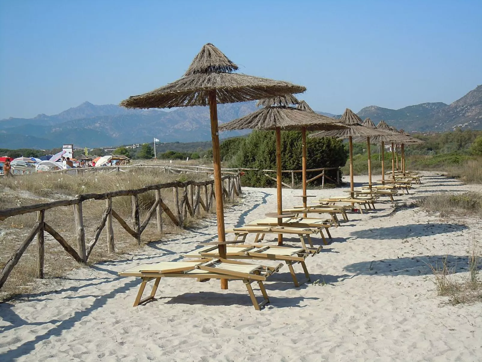 Villa Isabel, Meer- und Strandblick, Schwimmbad und Jacuzzi-Buiten