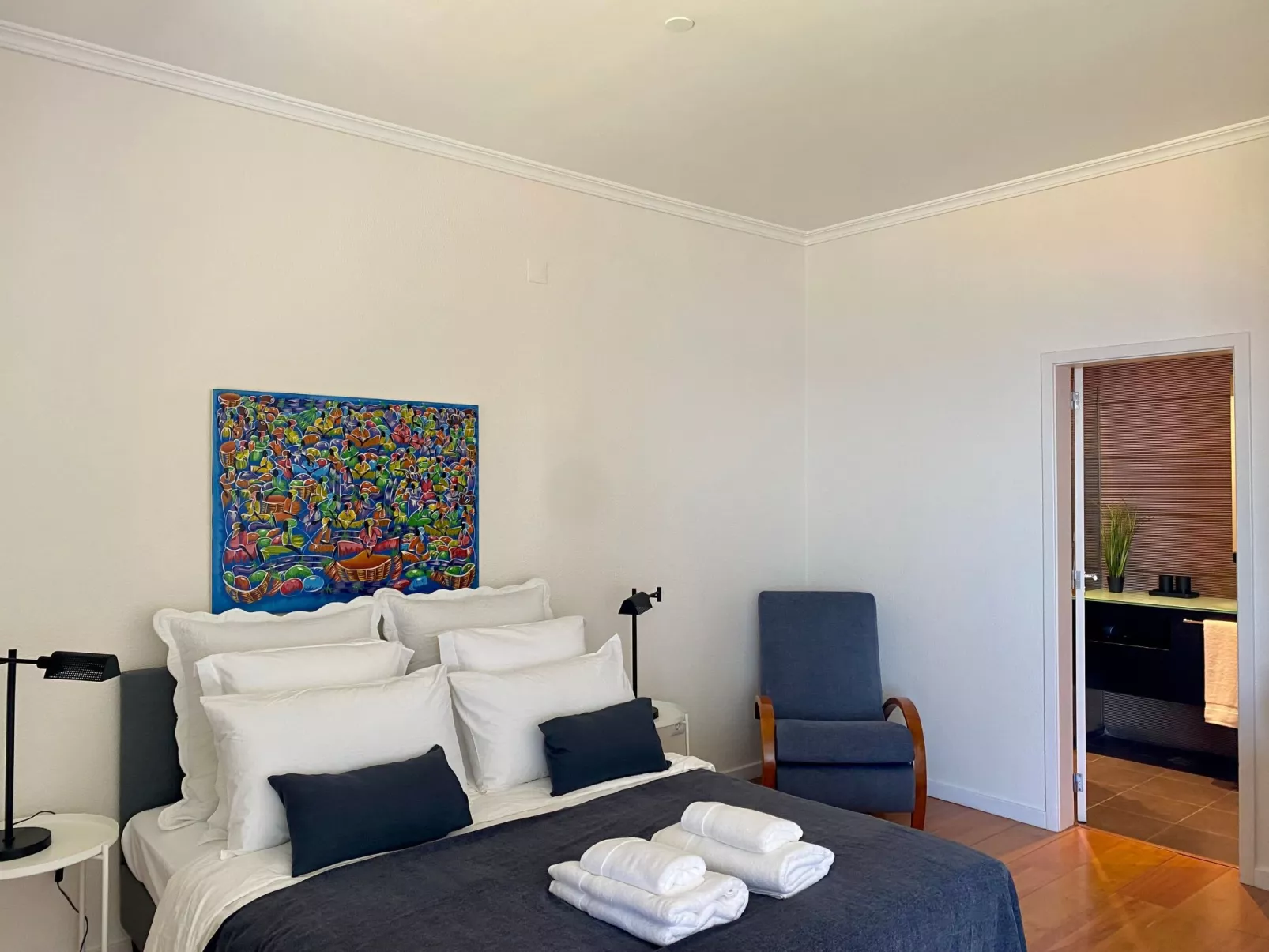 Ideales Familienhaus mit freiem Stadt- und Meerblick-Binnen