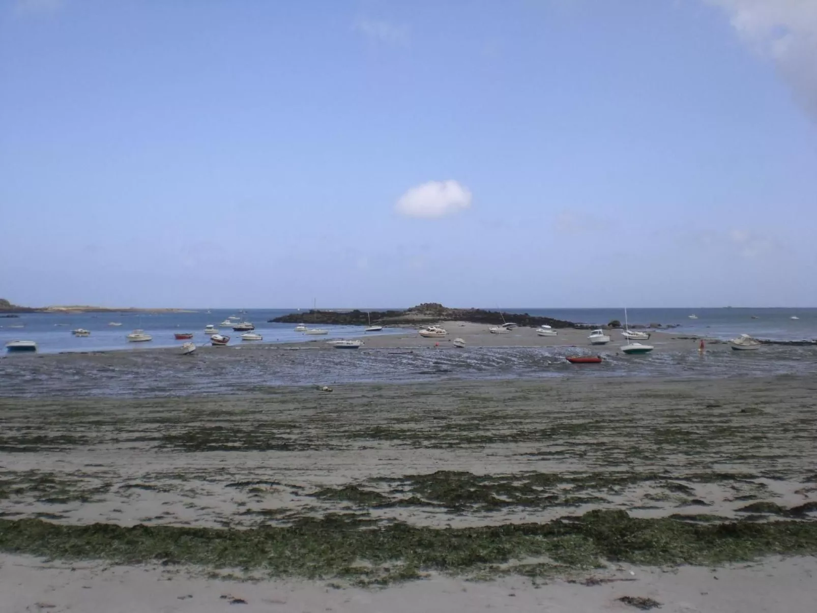 Küstennahes, bretonisches Ferienhaus mit Kamin-Buiten