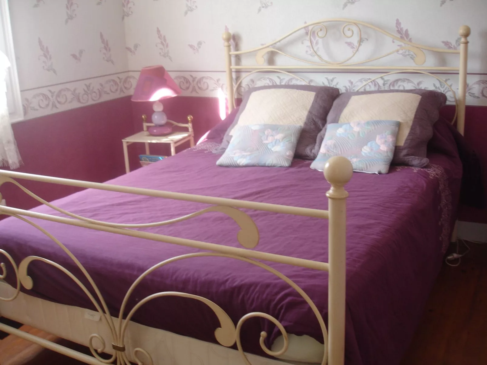 "Pavillon" mit eigenem Parkplatz-Binnen