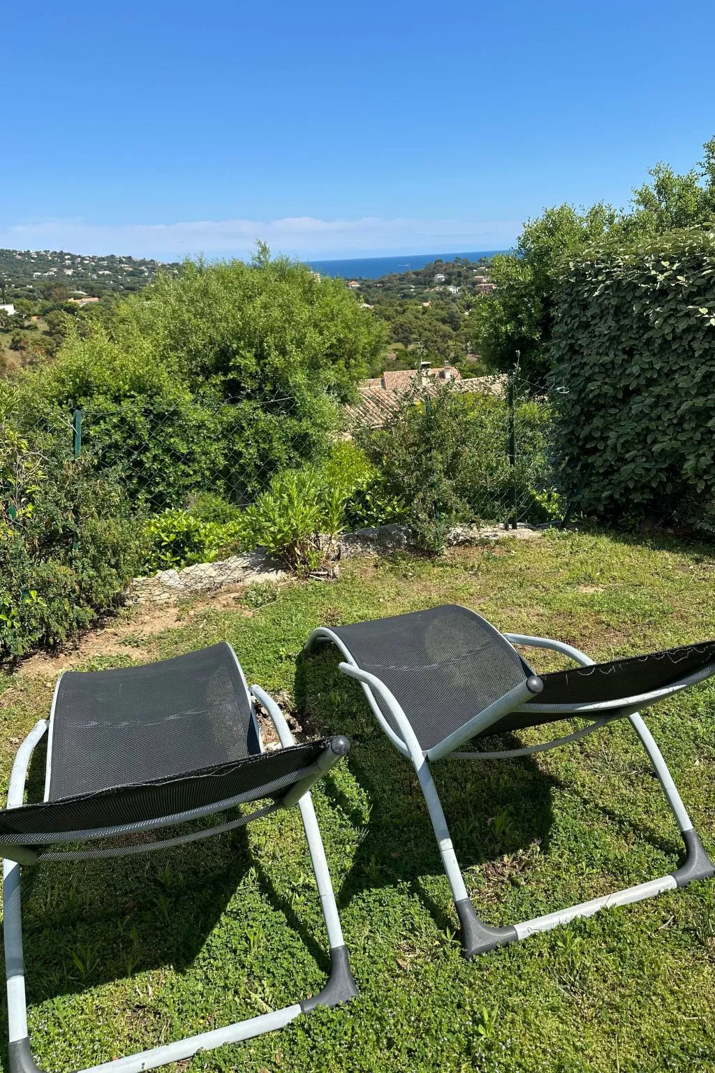 Mit Garten, Grill und Terrasse-Buiten