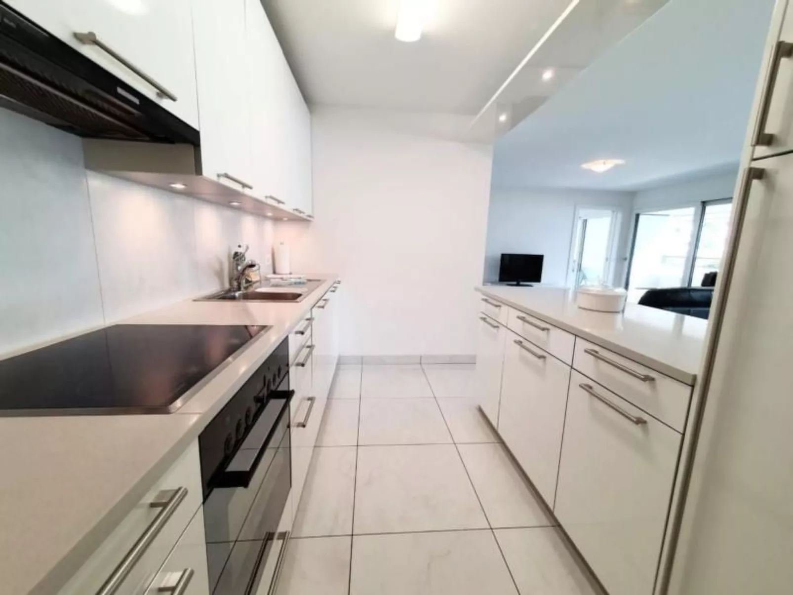 Vivian Residenz Apt 505-Image-tags.info