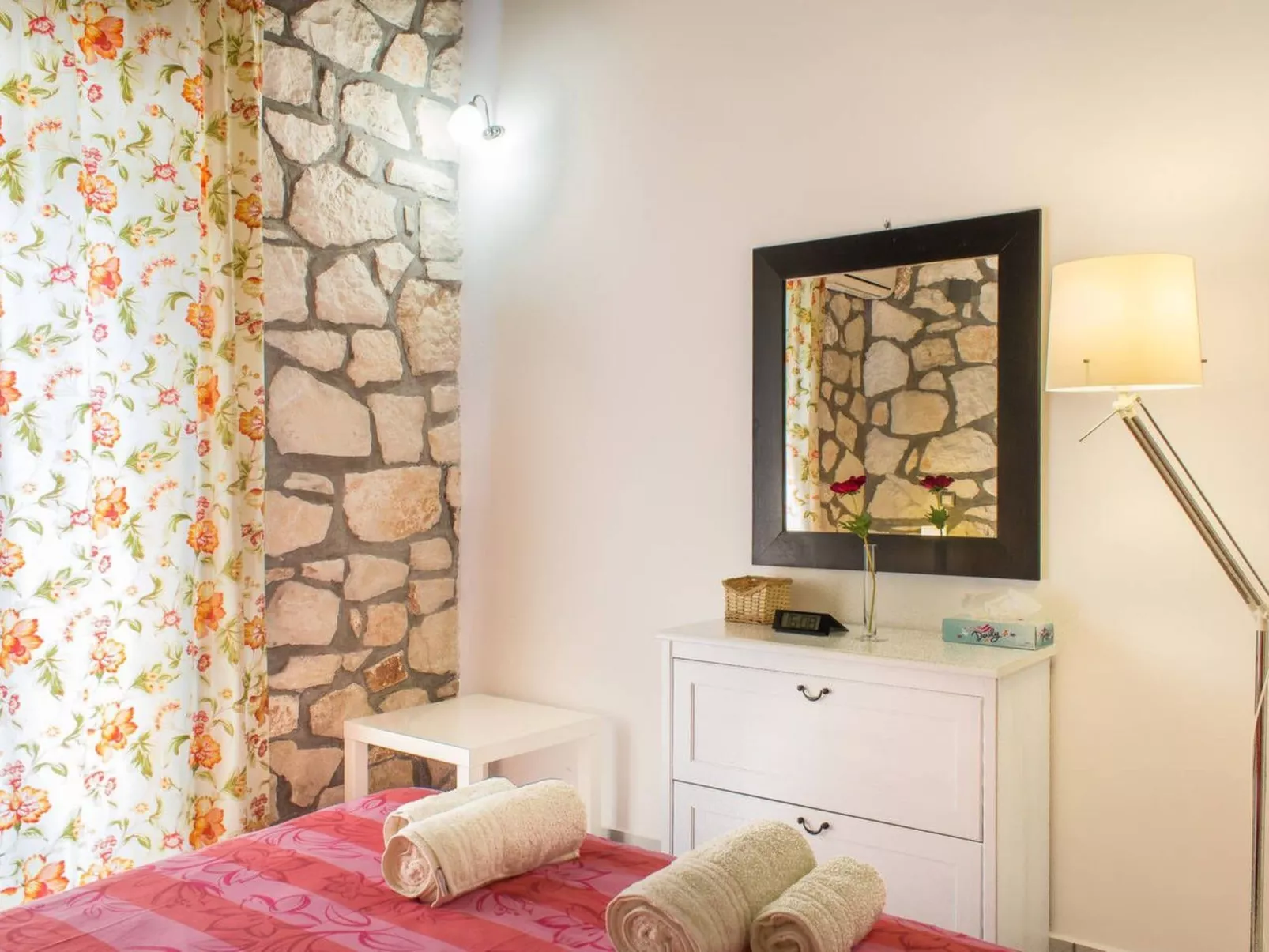 Villa mit zwei Schlafzimmern für 6 Personen. Parken, WiFi-Binnen