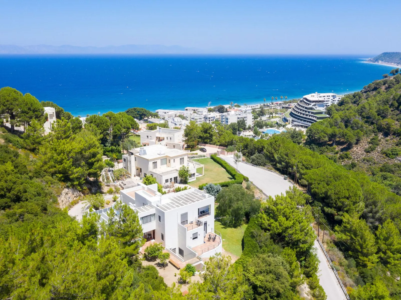 Ixian Hilltop Villa-Buiten