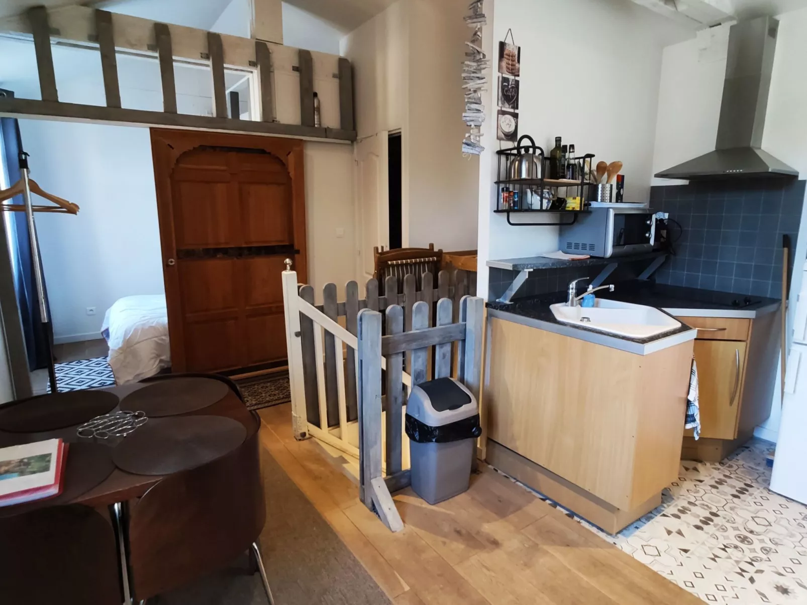 Schöne Unterkunft mit Terrasse in der Nähe des Meeres - Binnen