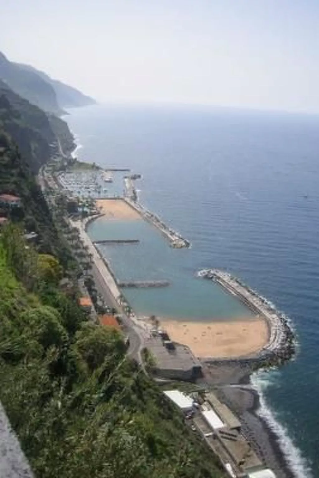 Geräumige Wohnung mit Panoramablick-Buiten