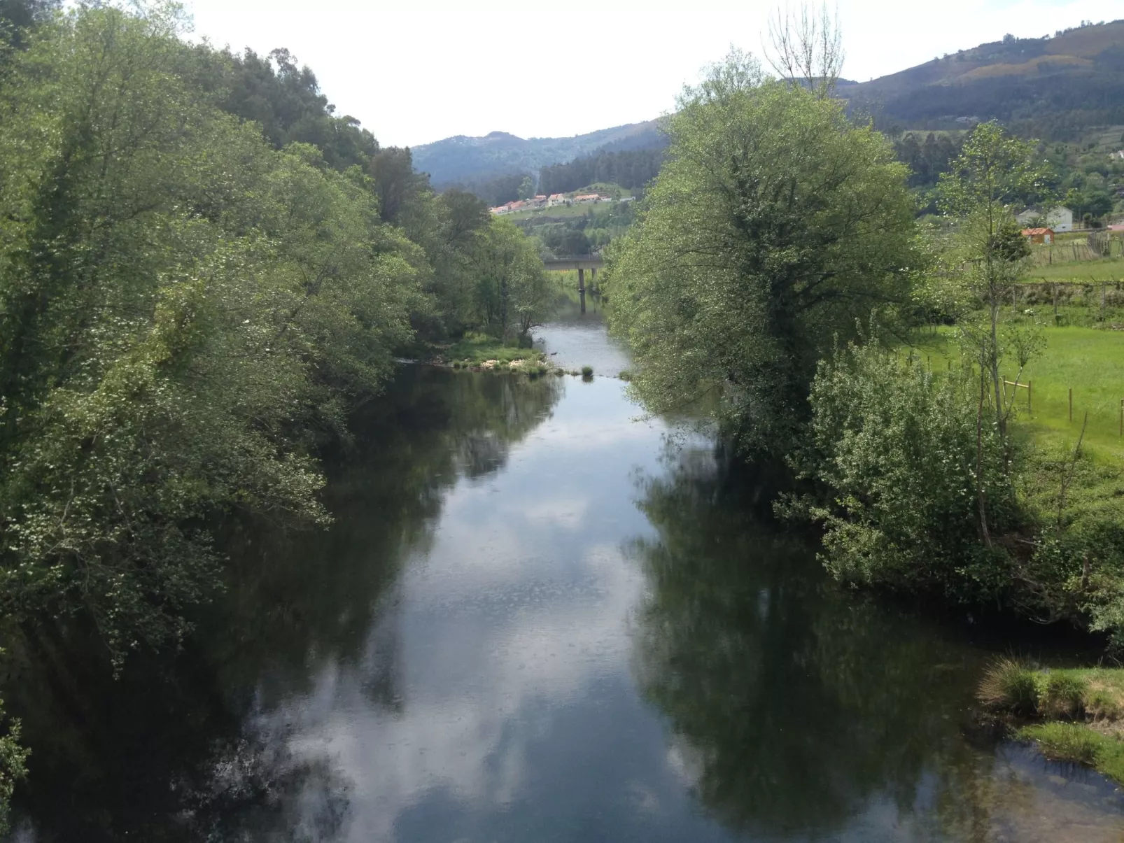 "Großmutters Häuschen" mit überdachter Terrasse-Buiten