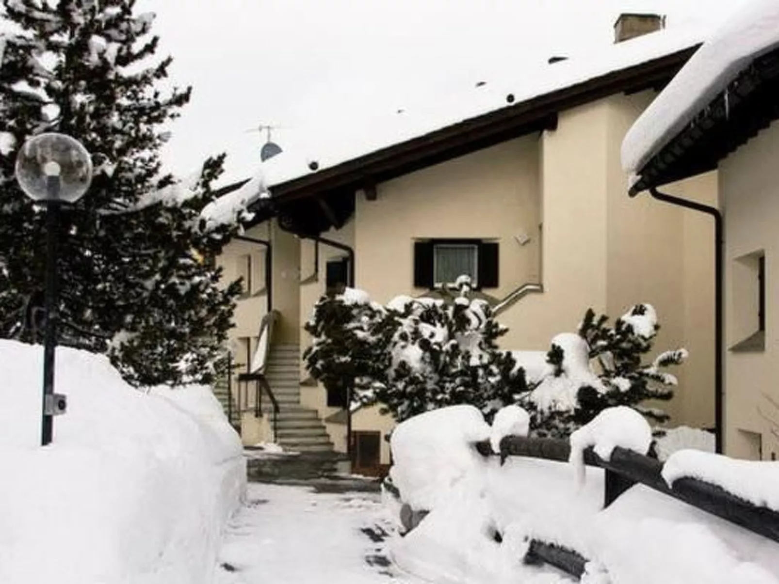 Chesa Panorama-Image-tags.info