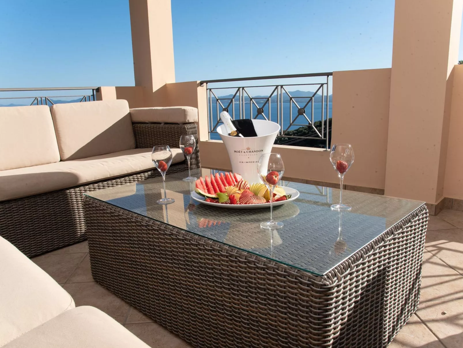 Villa Sotiris mit Pool und herrlichem Meerblick-Image-tags.info