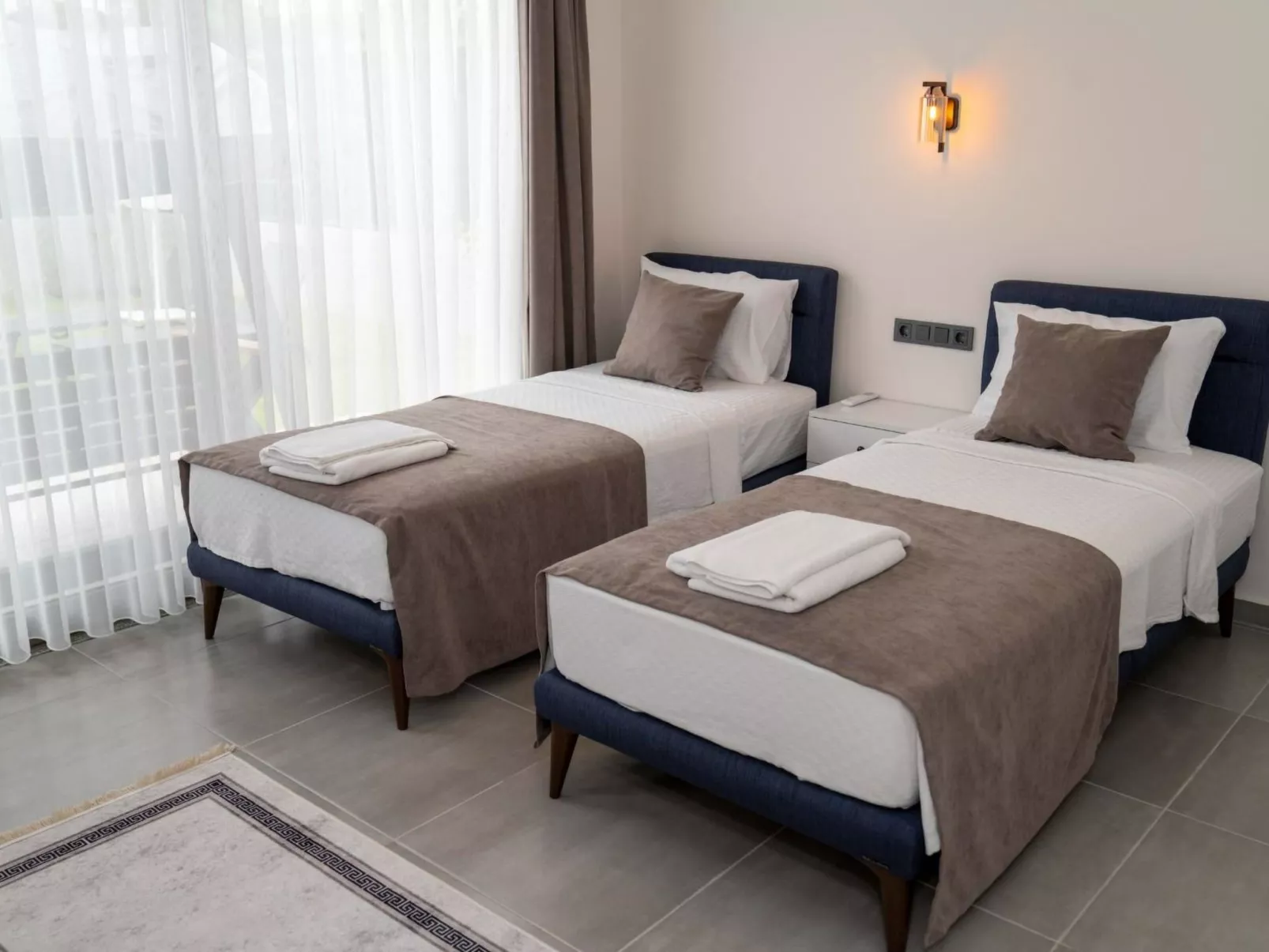 Yasemin-Image-tags.info