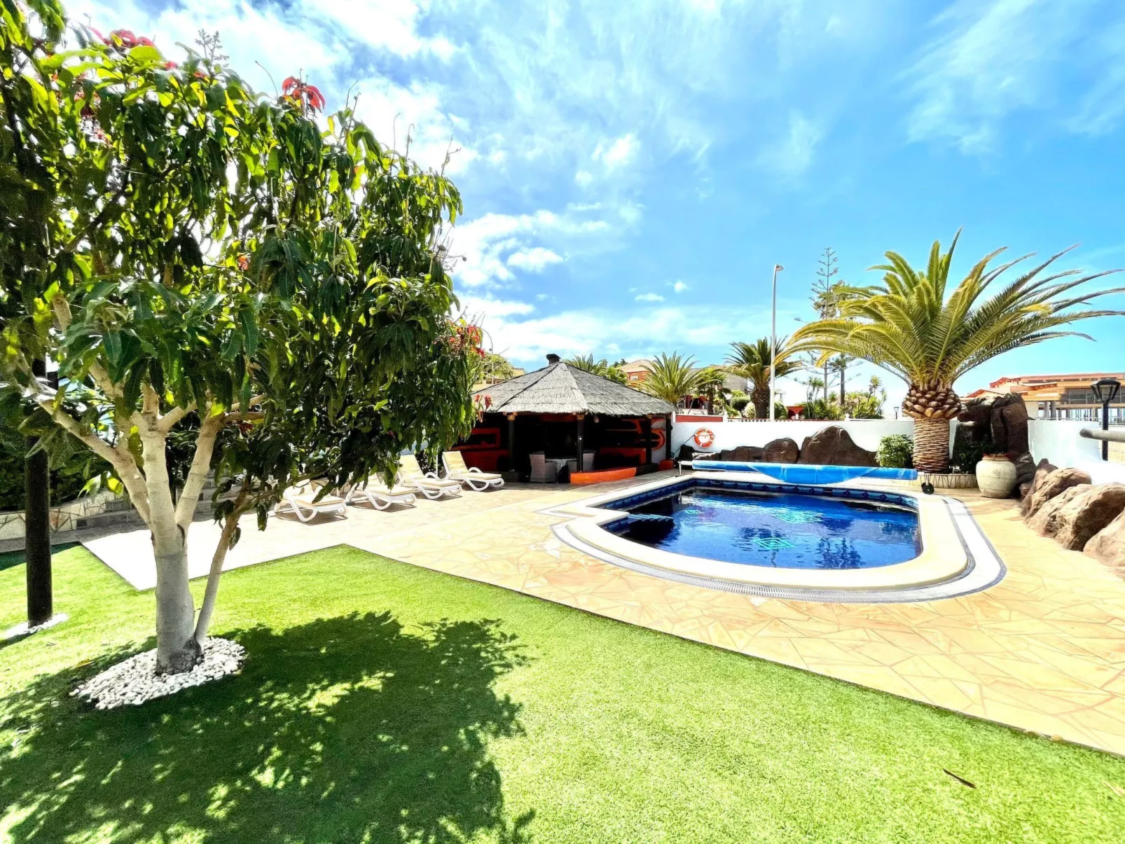 Chalet "Anais luxury villas"-Buiten