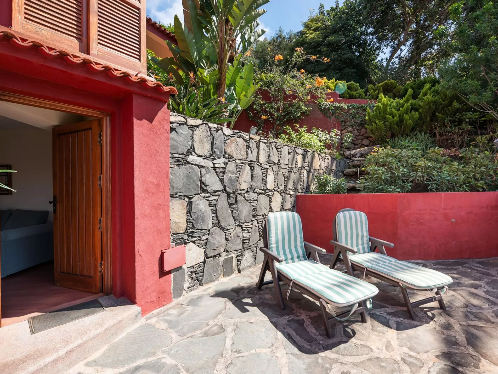 Wunderschöne Villa in einer einzigartigen natürlichen Umgebung-Buiten