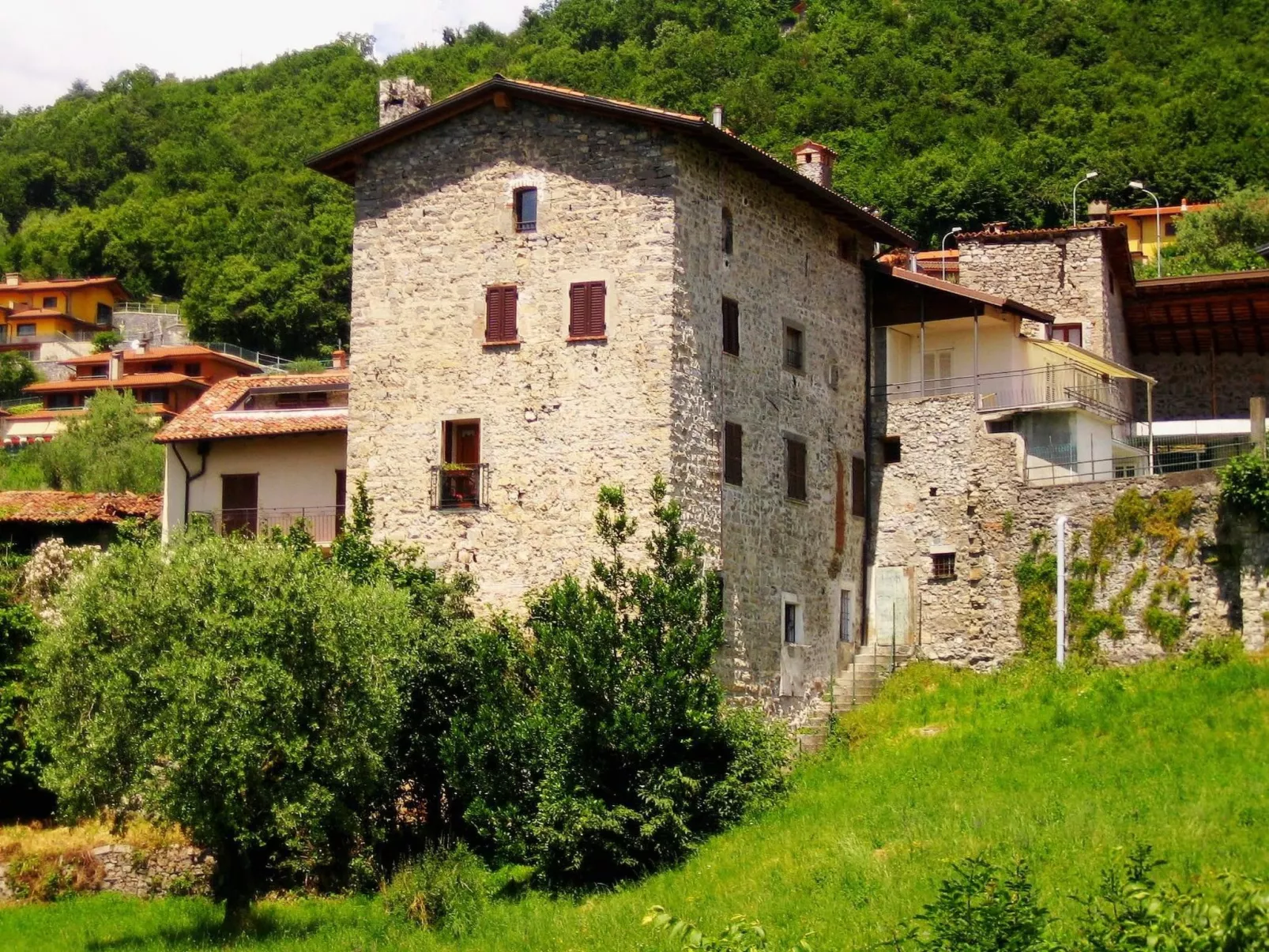 Studio-Apartment mit Balkon mit Seeblick und Zugang zum Garten-Buiten