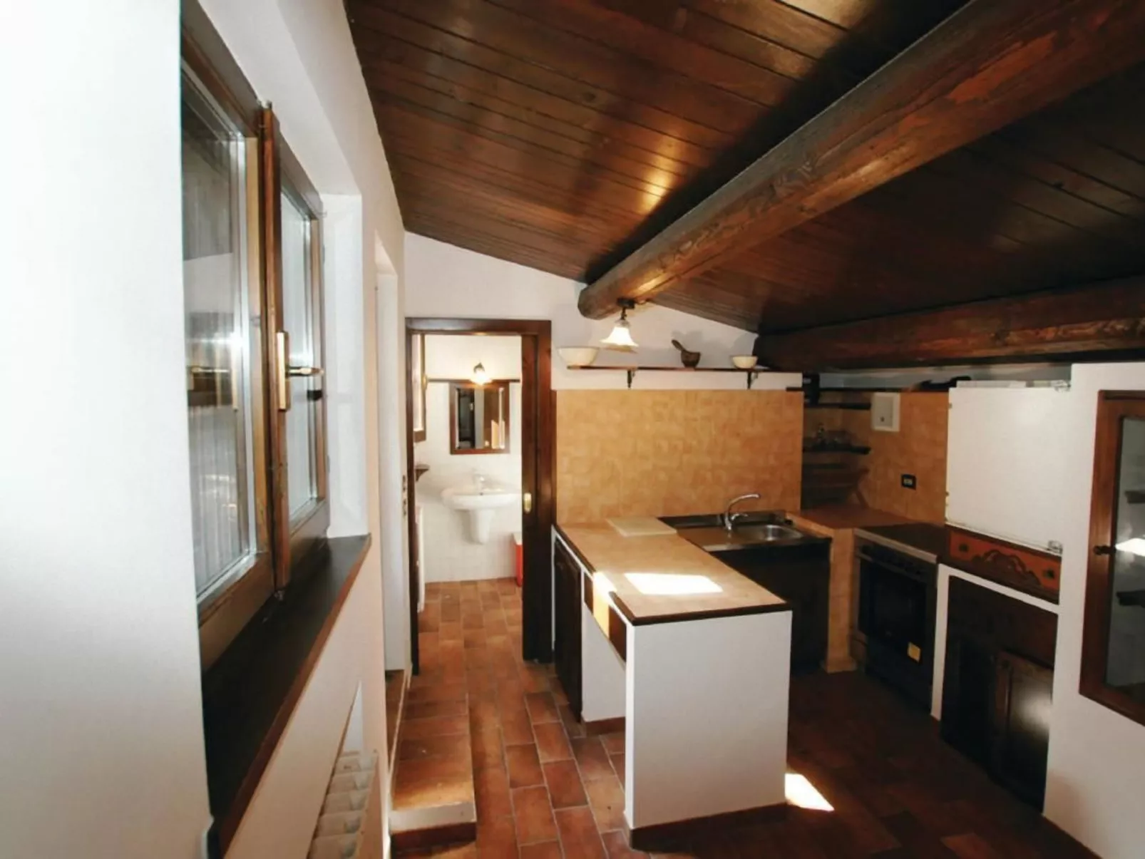 OWL Apartment - Pool - Ansichten - Kunst-Binnen