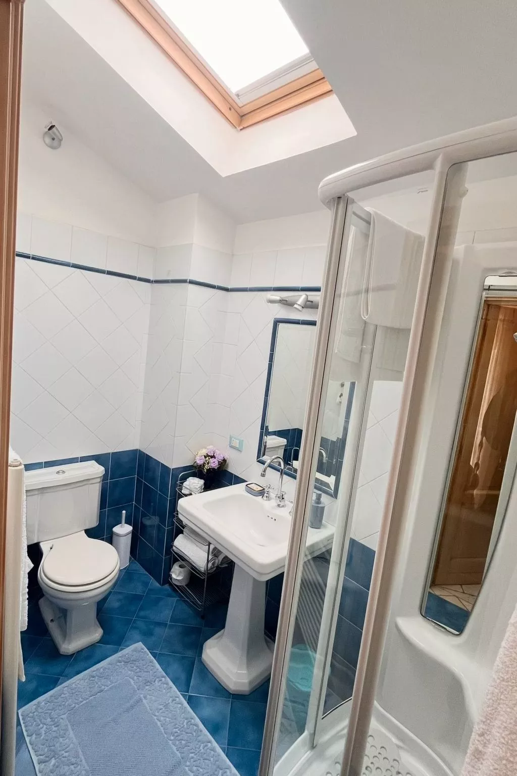 Luxuriöse Gartenvilla-Image-tags.info