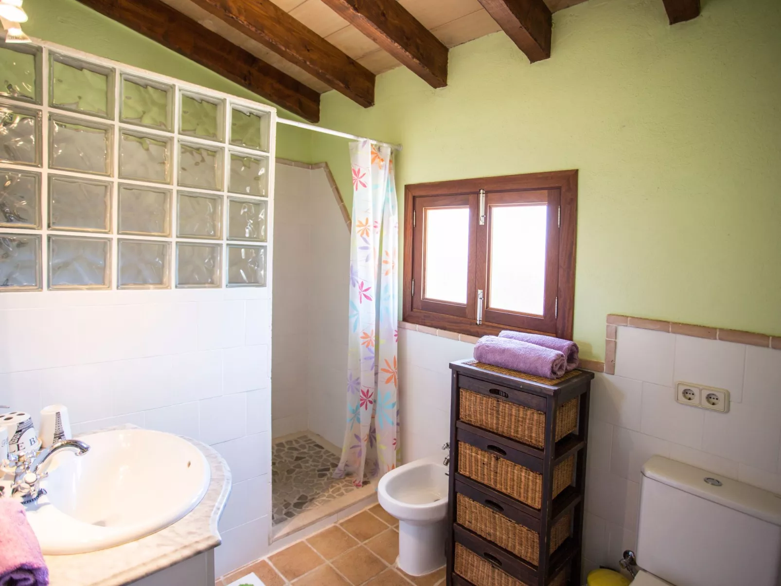 Finca mit Tennisplatz und Schwimmbad-Binnen