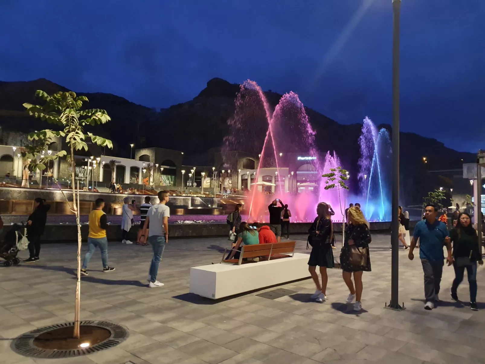 Schöne und romantische Aussichten bei Tag und Nacht-Buiten