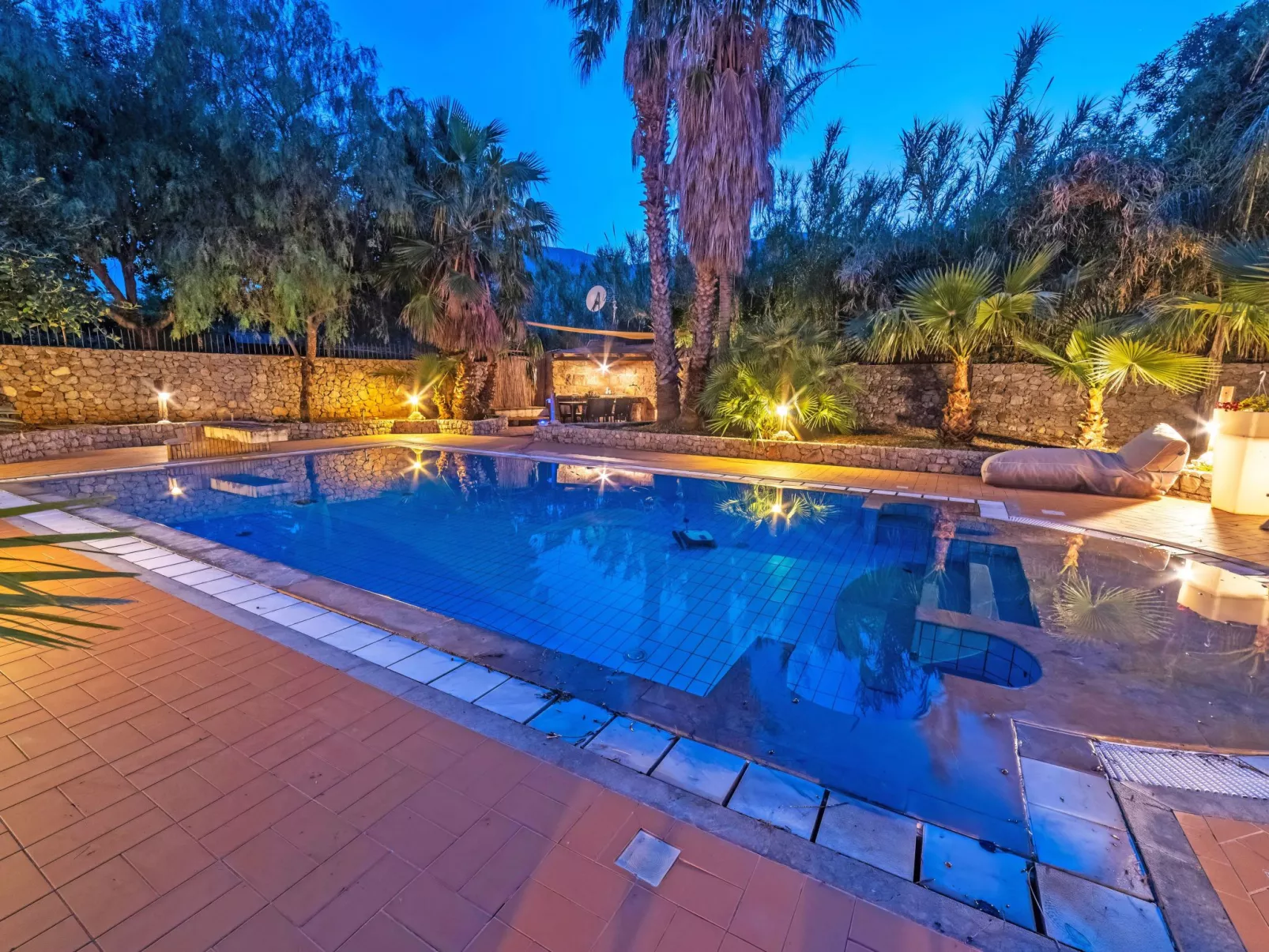 Gemütliches Haus in Carini mit privatem Pool-Buiten