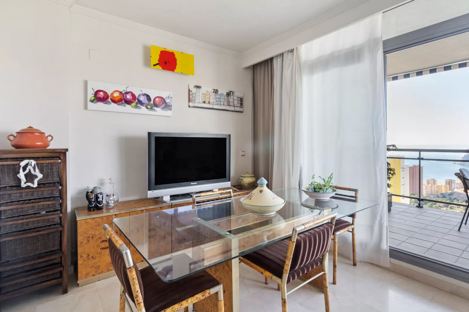 Piso con maravillosas vistas Benidorm-Eetkamer