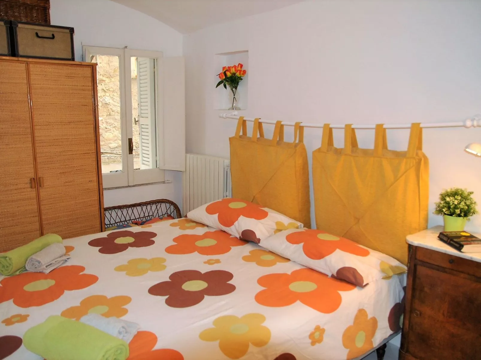 Domhaus mit Blick auf den Golf von Gaeta-Image-tags.info