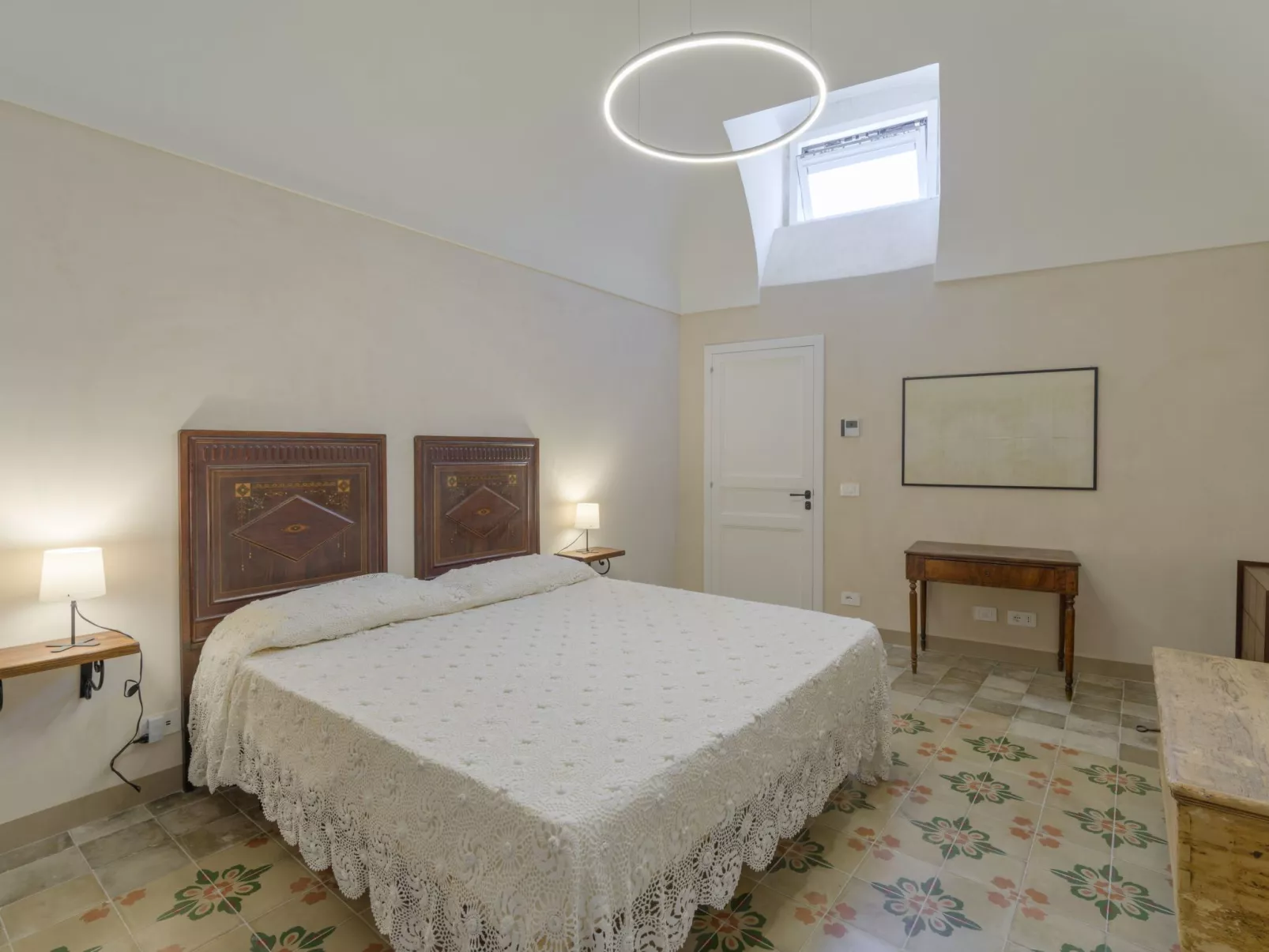 'Casa degli Archi-Image-tags.info