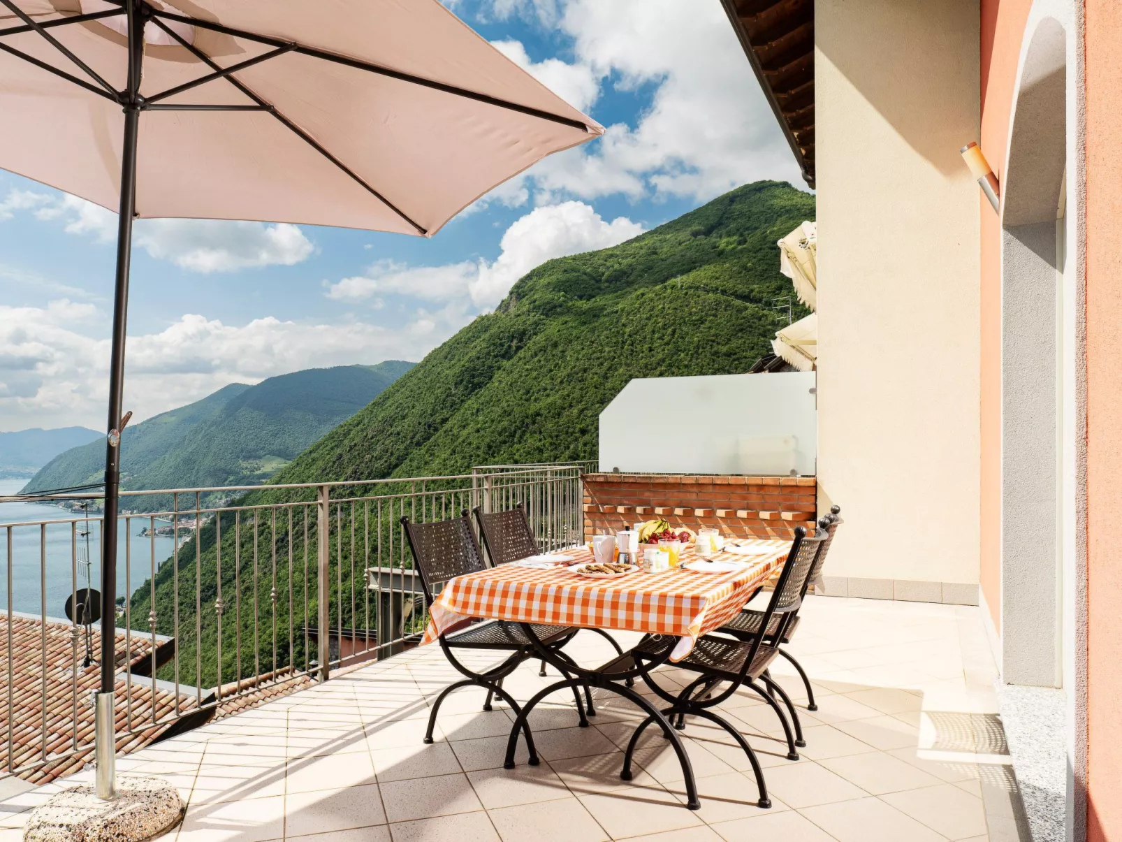 'La Villetta' mit Schwimmbad-Buiten