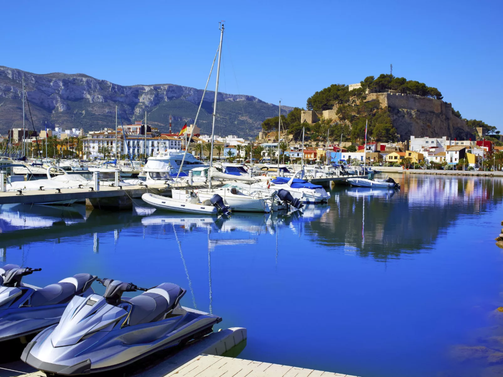 Haus mit privatem Pool, Garten und privatem Parkplatz-Buiten