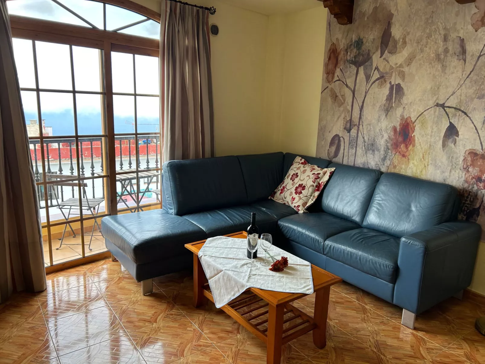 Apartment mit Balkon und Meerblick-Binnen